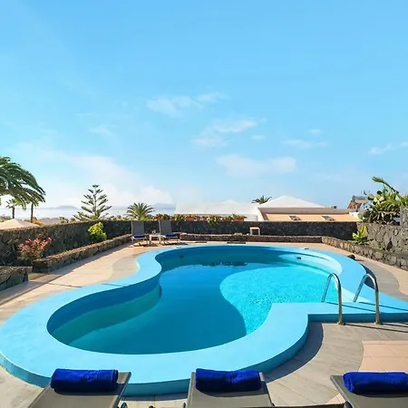 Fernando Playa Blanca (Lanzarote)